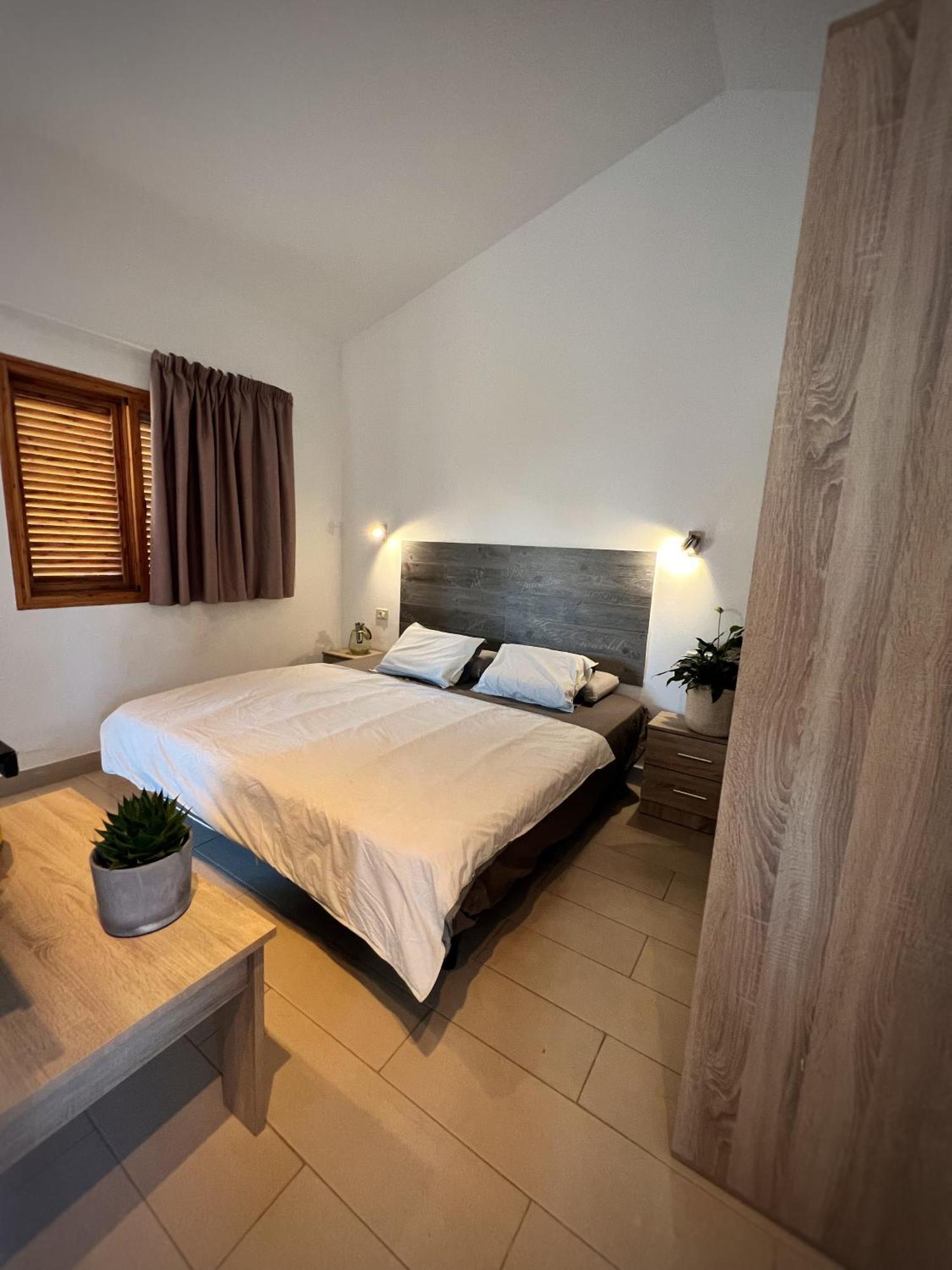 Buzzstays: 1-Bed Bungalow, Garden, Near Yumbo & Beach Maspalomas  Exteriör bild