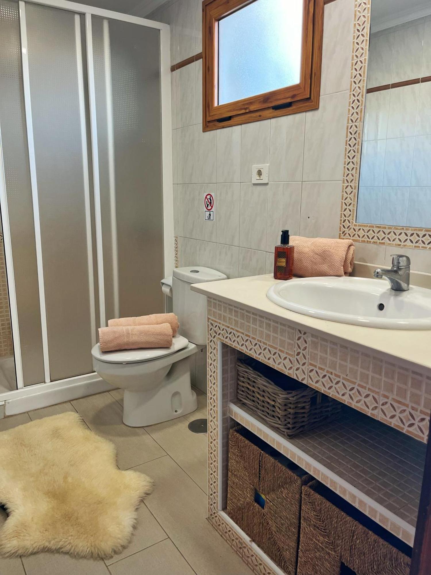 Buzzstays: 1-Bed Bungalow, Garden, Near Yumbo & Beach Maspalomas  Exteriör bild
