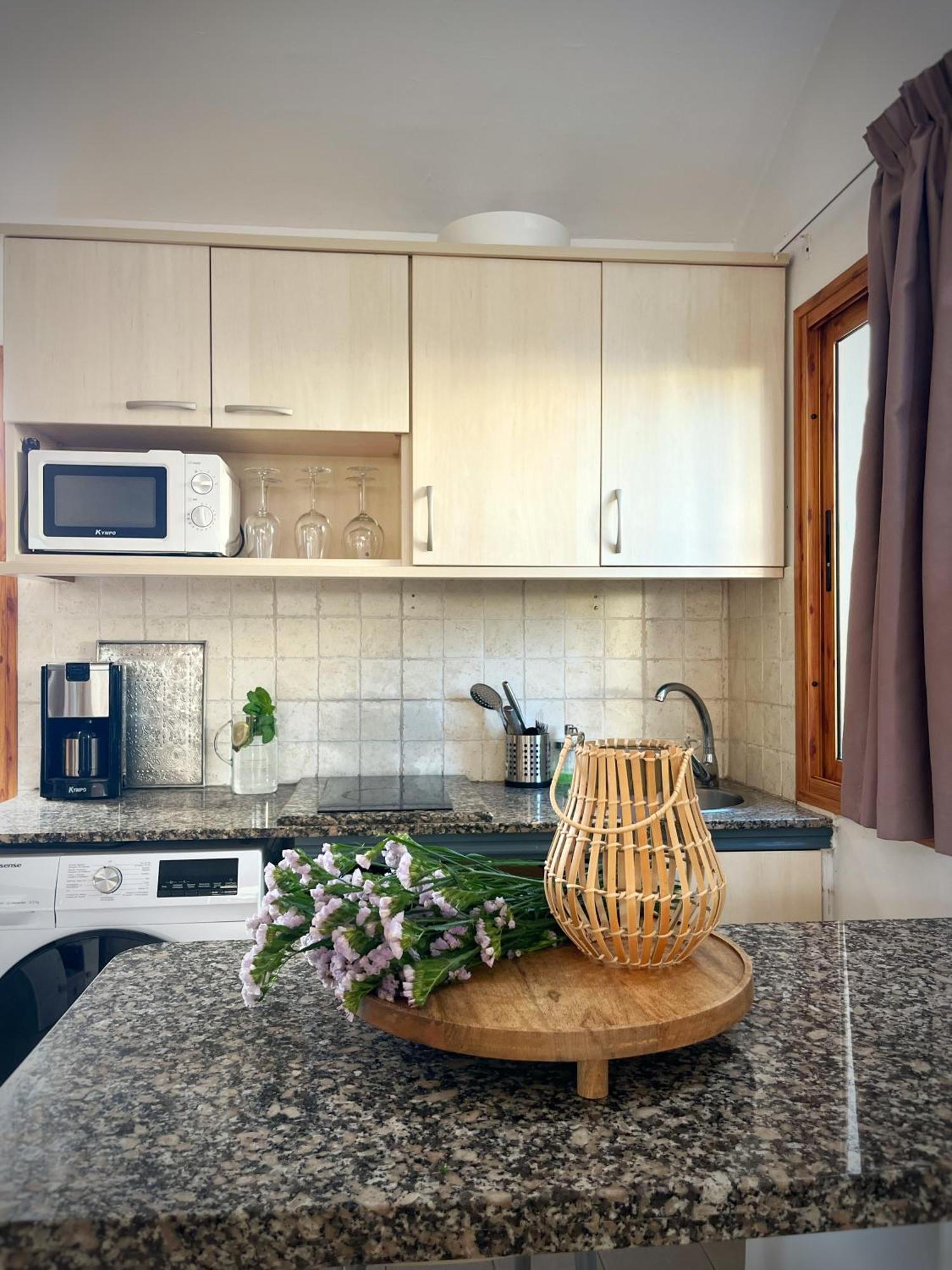 Buzzstays: 1-Bed Bungalow, Garden, Near Yumbo & Beach Maspalomas  Exteriör bild